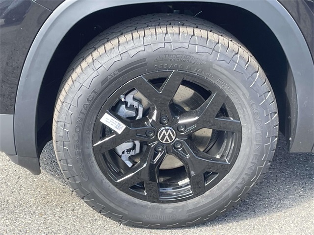 2025 Volkswagen Atlas Peak Edition SE photo 7