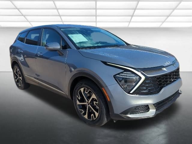 2024 Kia Sportage EX's photo