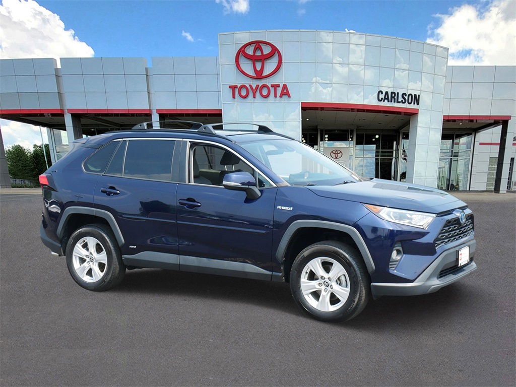 2021 Toyota RAV4 Hybrid XLE photo 2