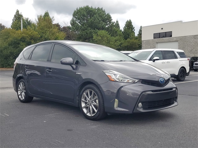 2017 Toyota Prius V Five photo 2
