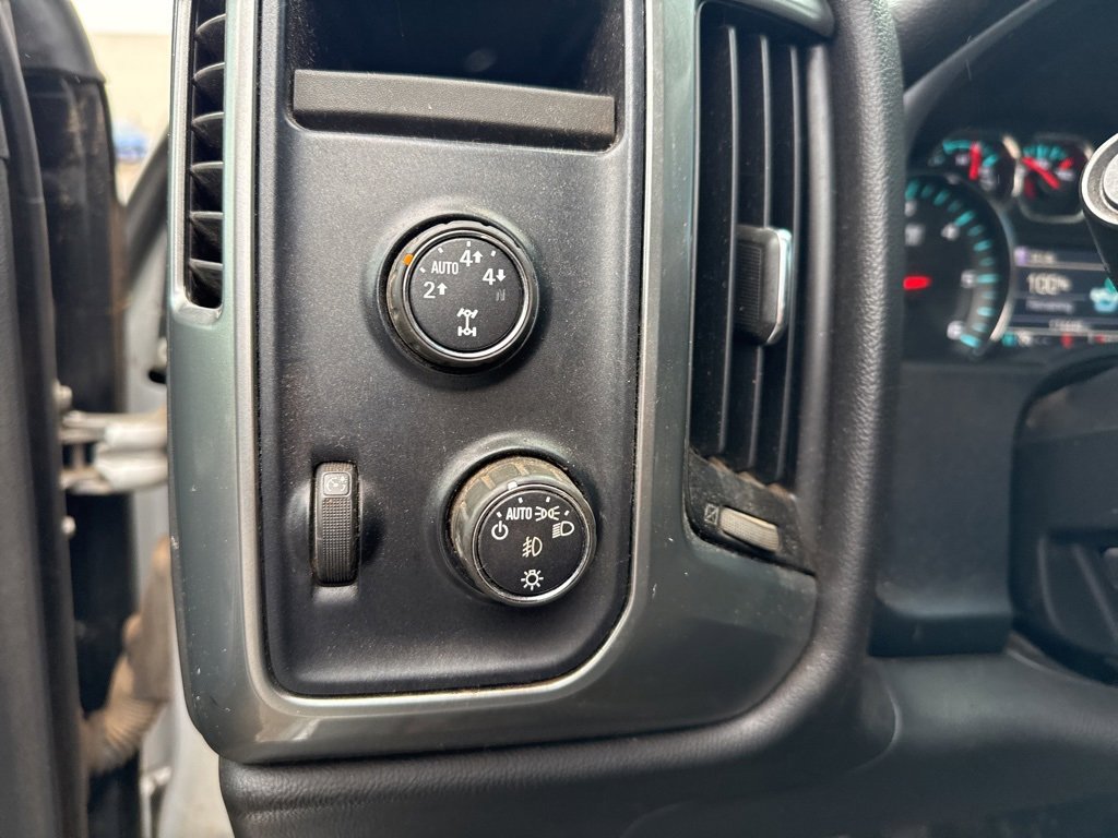 2015 Chevrolet Silverado 1500 LT photo 27