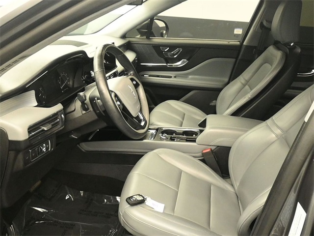 2021 Lincoln Corsair Standard photo 14