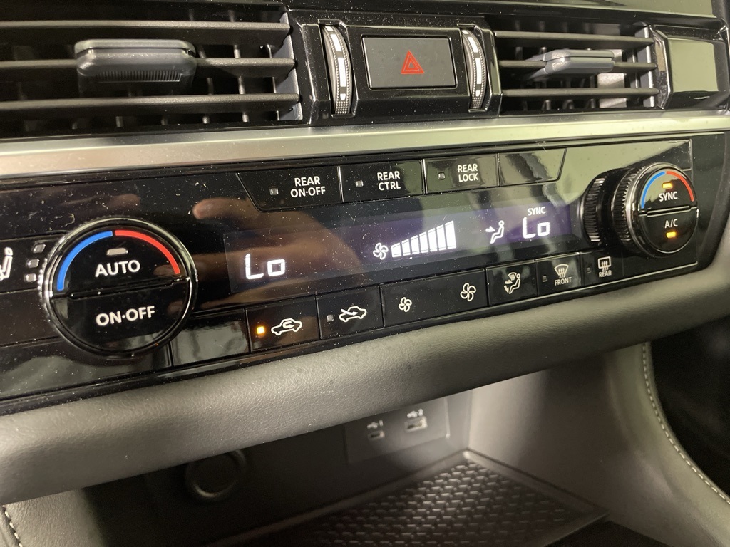 2025 Nissan Pathfinder SV photo 31