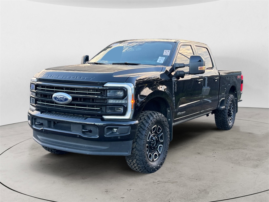 2025 Ford F-350 Super Duty Platinum's photo