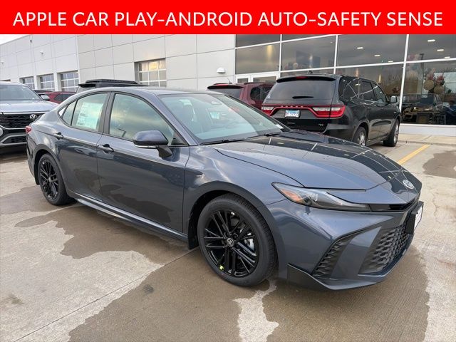 2026 Toyota Camry SE's photo