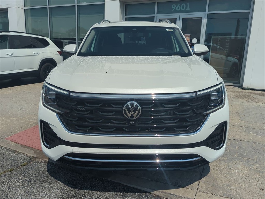 2025 Volkswagen Atlas SEL Premium R-Line photo 3