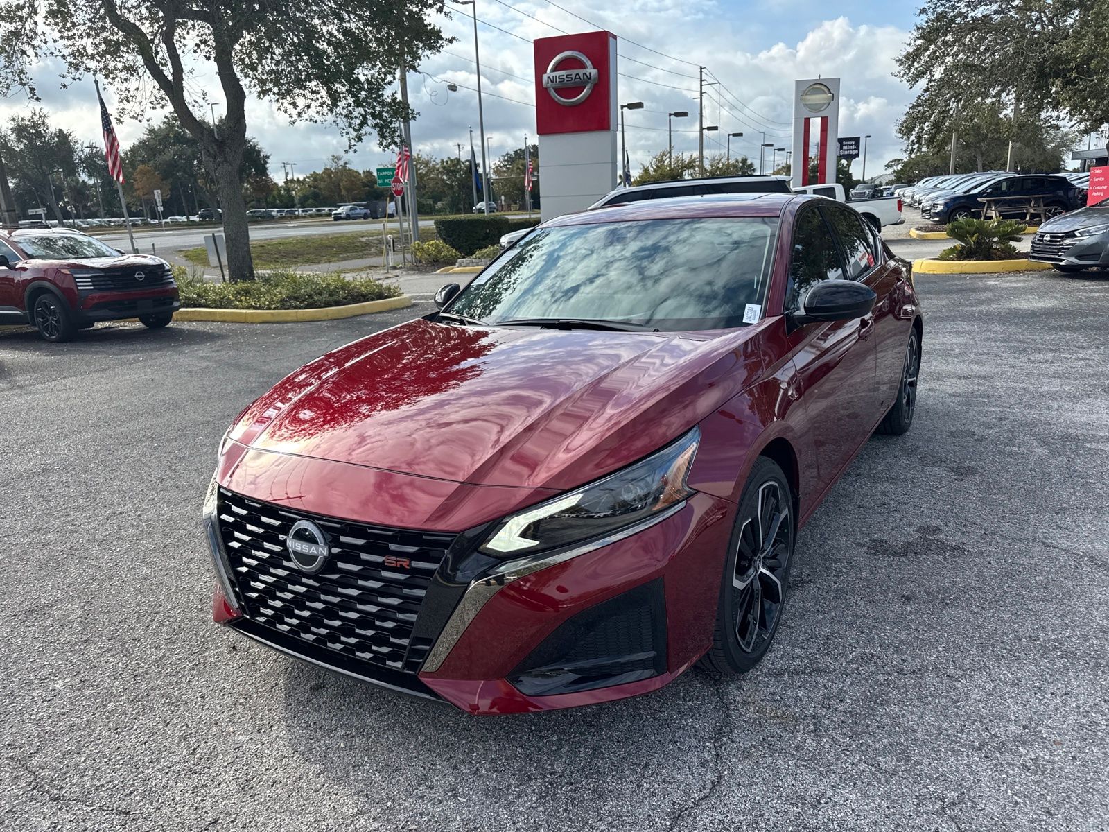 2025 Nissan Altima 2.5 SR photo 2