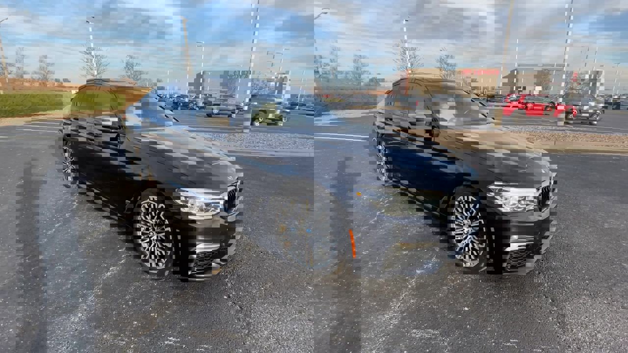 Used 2020 BMW 5 Series M550i with VIN WBAJS7C00LBN96171 for sale in Kansas City