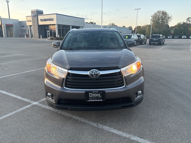 2015 Toyota Highlander Limited photo 2