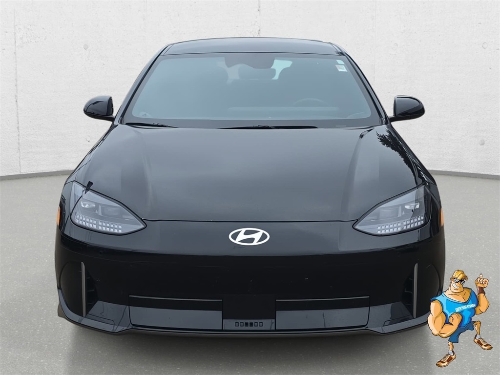 2024 Hyundai Ioniq 6 SE photo 2