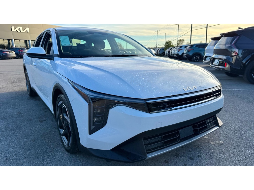 2025 Kia K4 EX's photo
