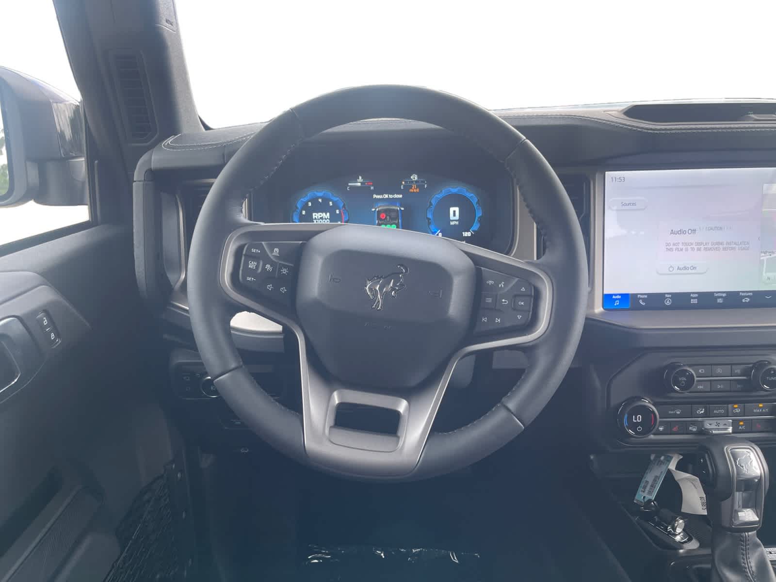 2025 Ford Bronco Outer Banks photo 13