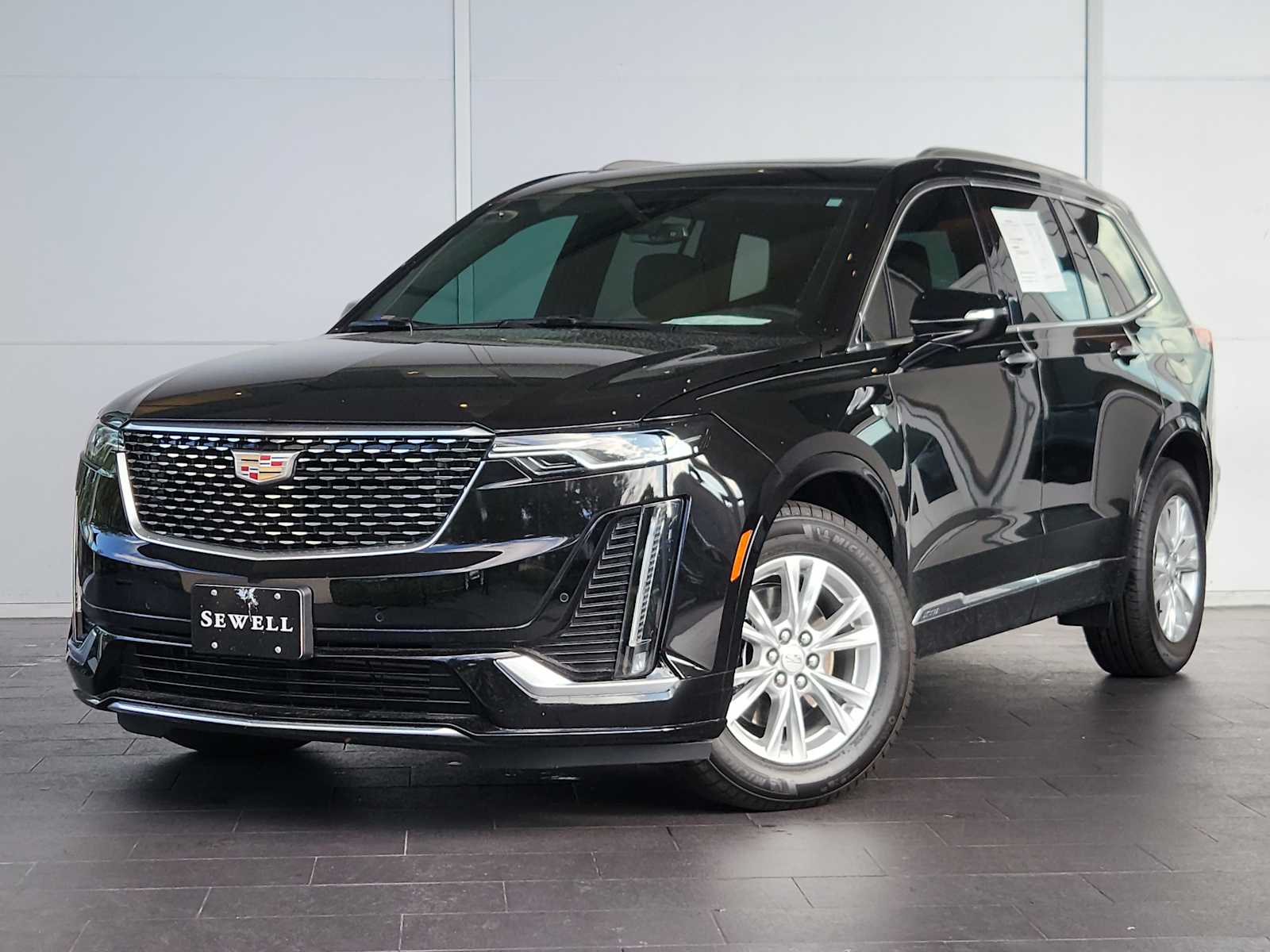 2025 Cadillac XT6