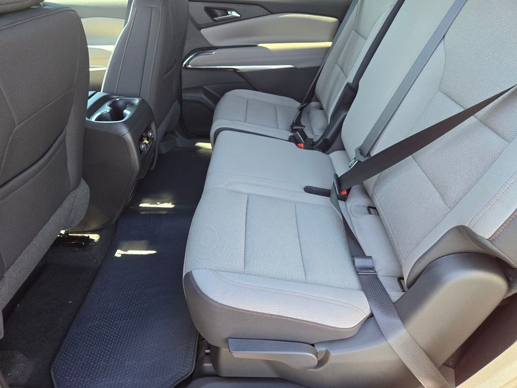 2026 Chevrolet Traverse photo 7