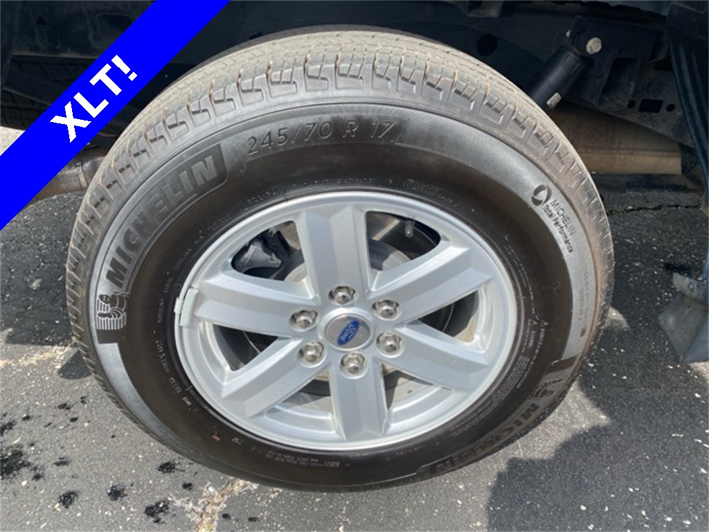2023 Ford F-150 XLT photo 12
