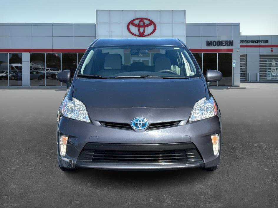 2015 Toyota Prius Three photo 2