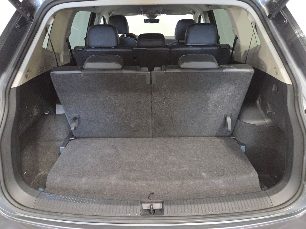 2024 Volkswagen Tiguan SE Wolfsburg Edition photo 16