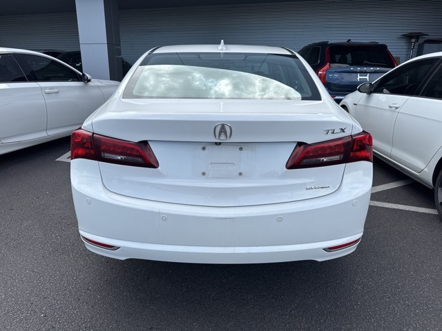 2015 Acura TLX SH-AWD Advance photo 5