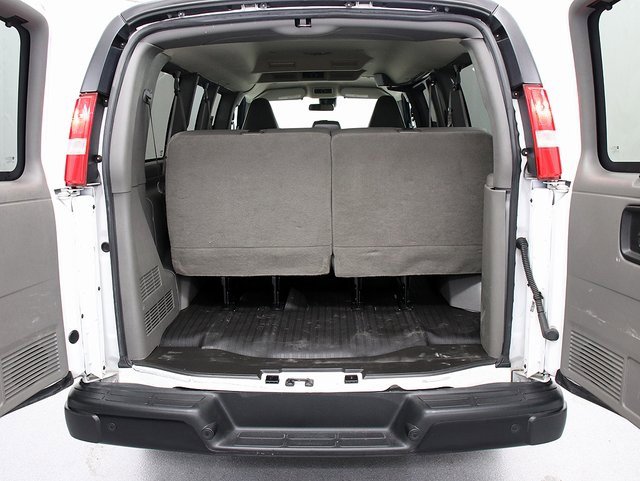 2020 Chevrolet Express Passenger 2500 photo 4