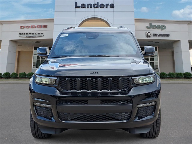 2025 Jeep Grand Cherokee Limited photo 2