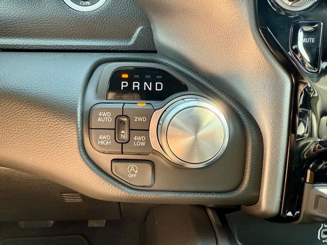 2026 Ram 1500 Laramie photo 17