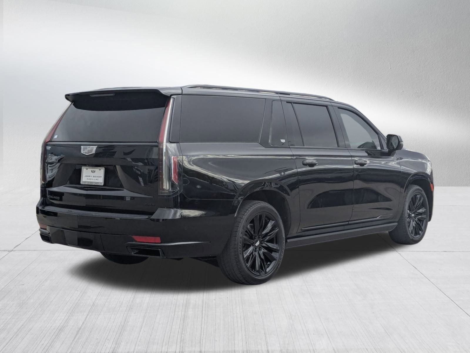 2021 Cadillac Escalade ESV Sport Platinum photo 4