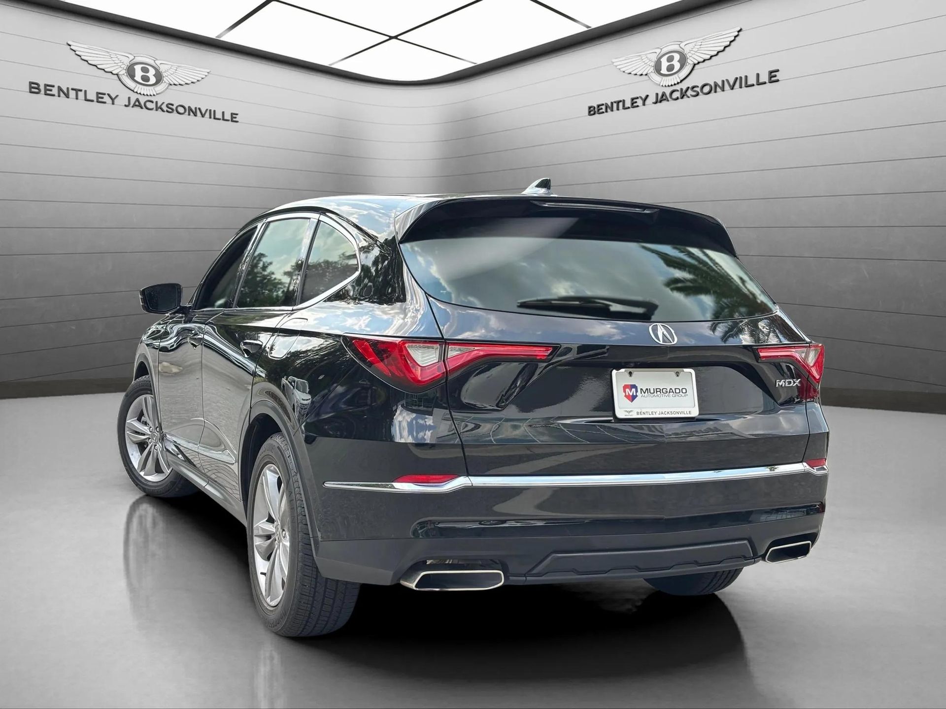 2023 Acura MDX photo 2