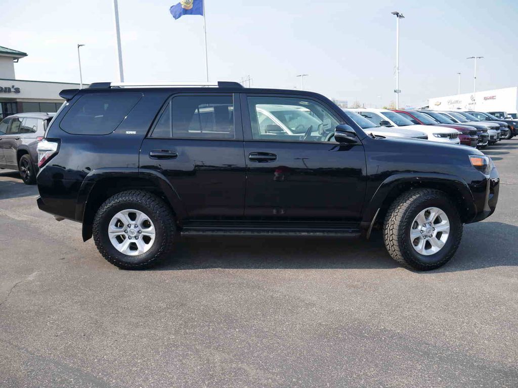 2024 Toyota 4Runner SR5 Premium photo 18