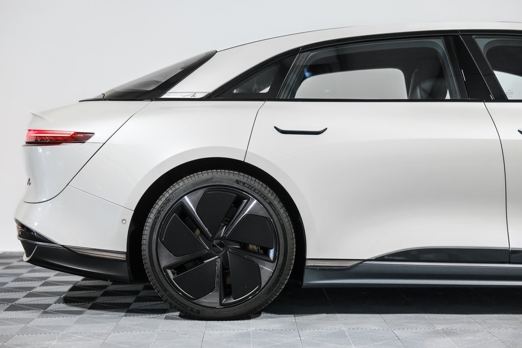 2024 Lucid Air Pure photo 2