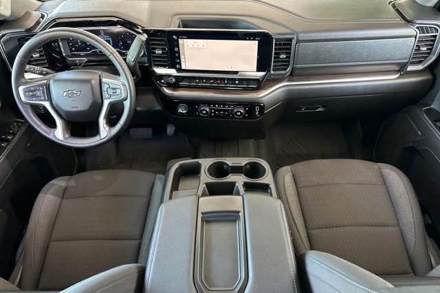 2024 Chevrolet Silverado 1500 RST photo 13