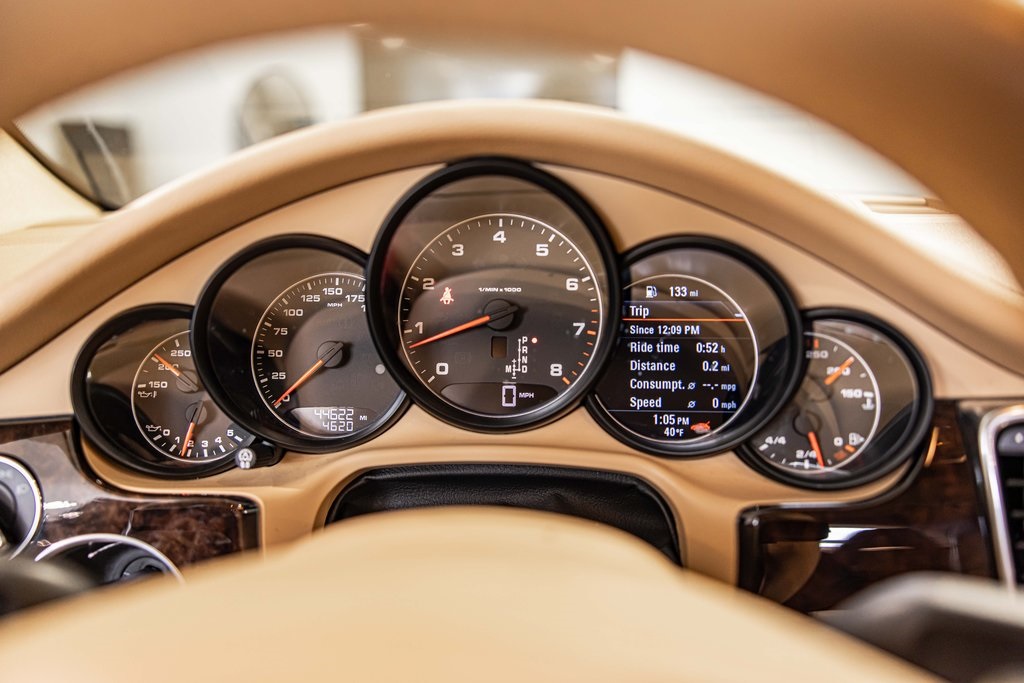 2016 PORSCHE PANAMERA - Image 24