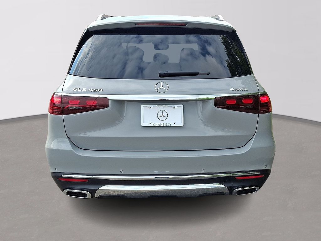 2025 Mercedes Benz GLS 450 4MATIC photo 4
