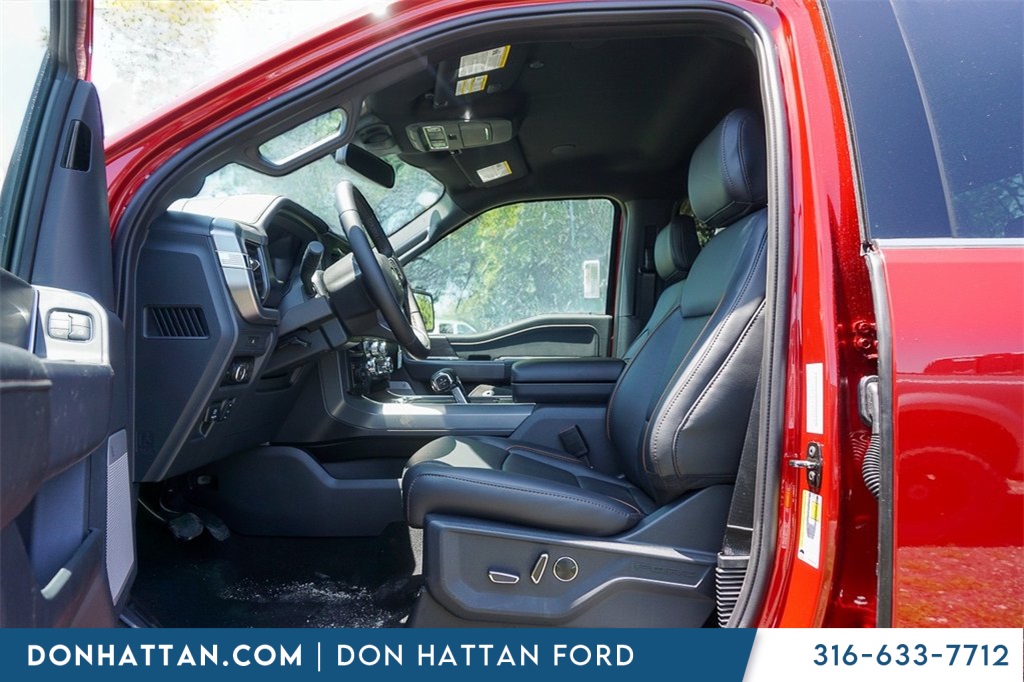 2025 Ford F-150 Lariat photo 3