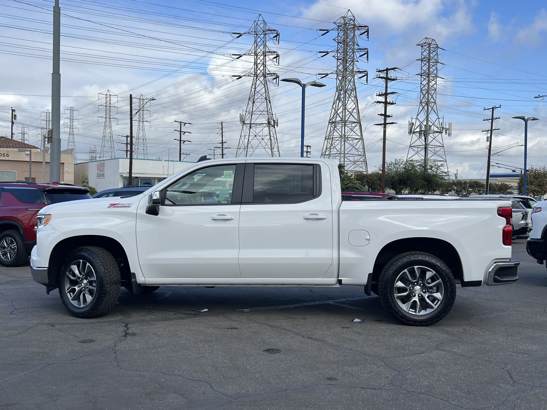 2026 Chevrolet Silverado 1500 LT photo 2