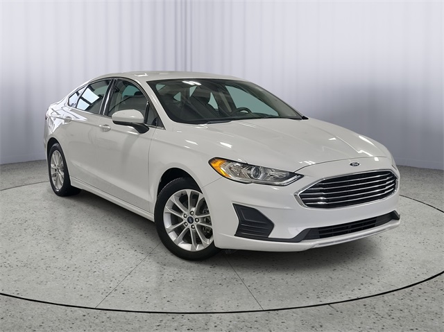 2020 Ford Fusion S's photo