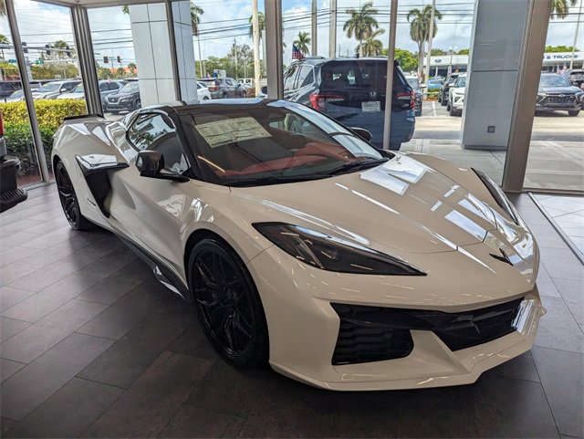 2025 Chevrolet Corvette Z06 3LZ photo 2