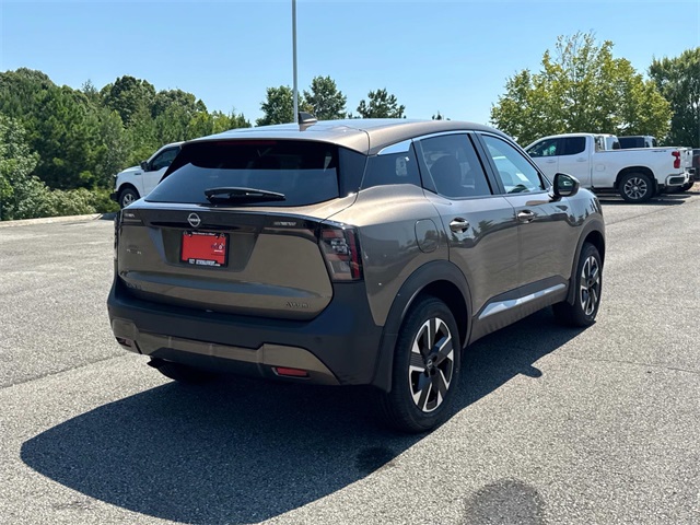 2025 Nissan Kicks SV photo 4