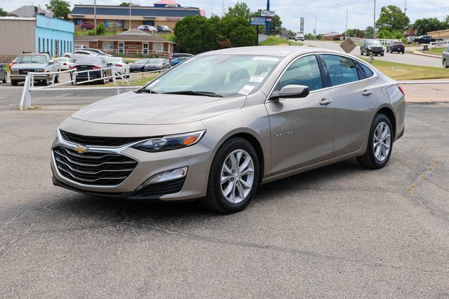2025 Chevrolet Malibu 1LT photo 3