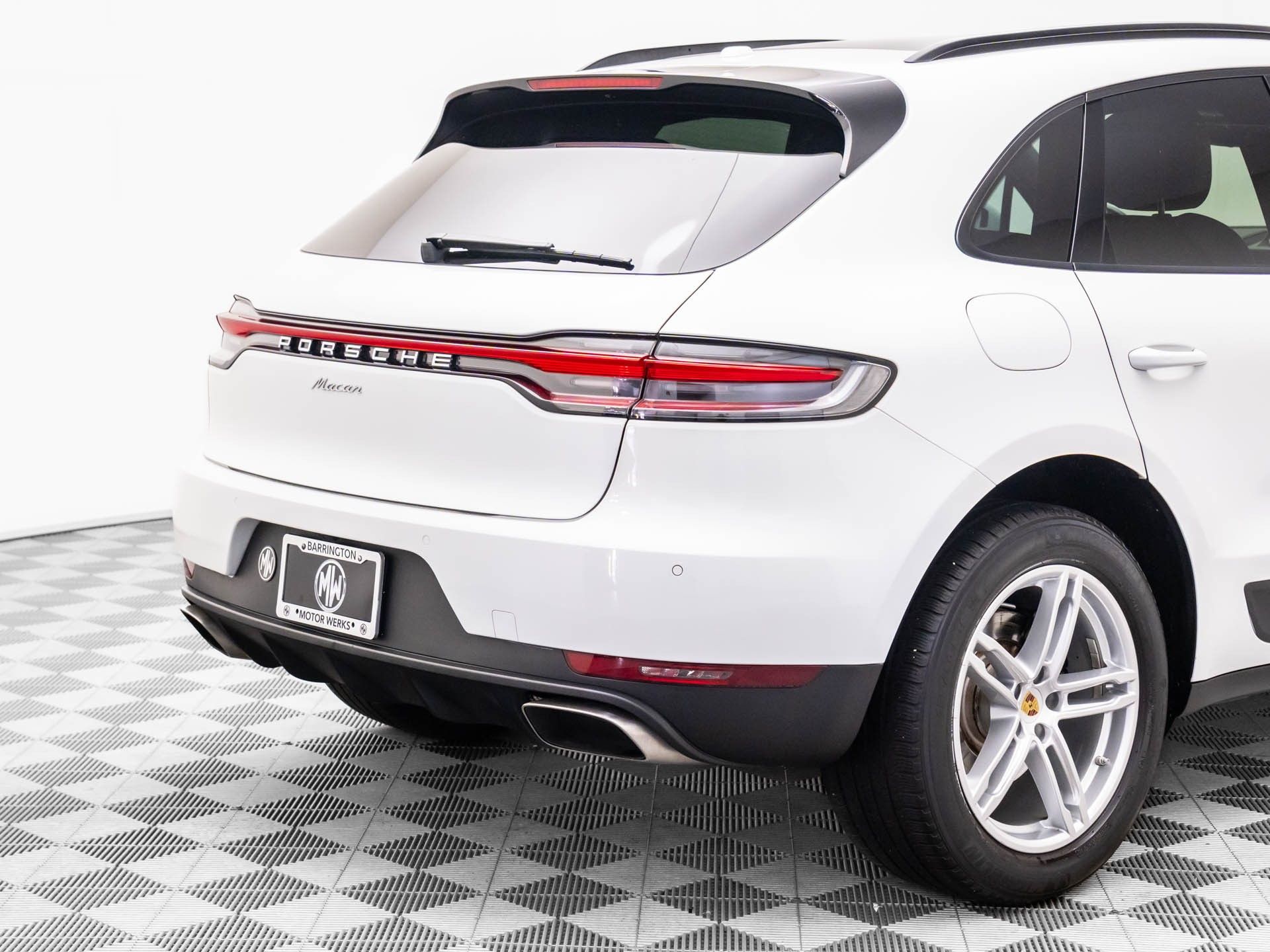 2021 Porsche Macan Base photo 29