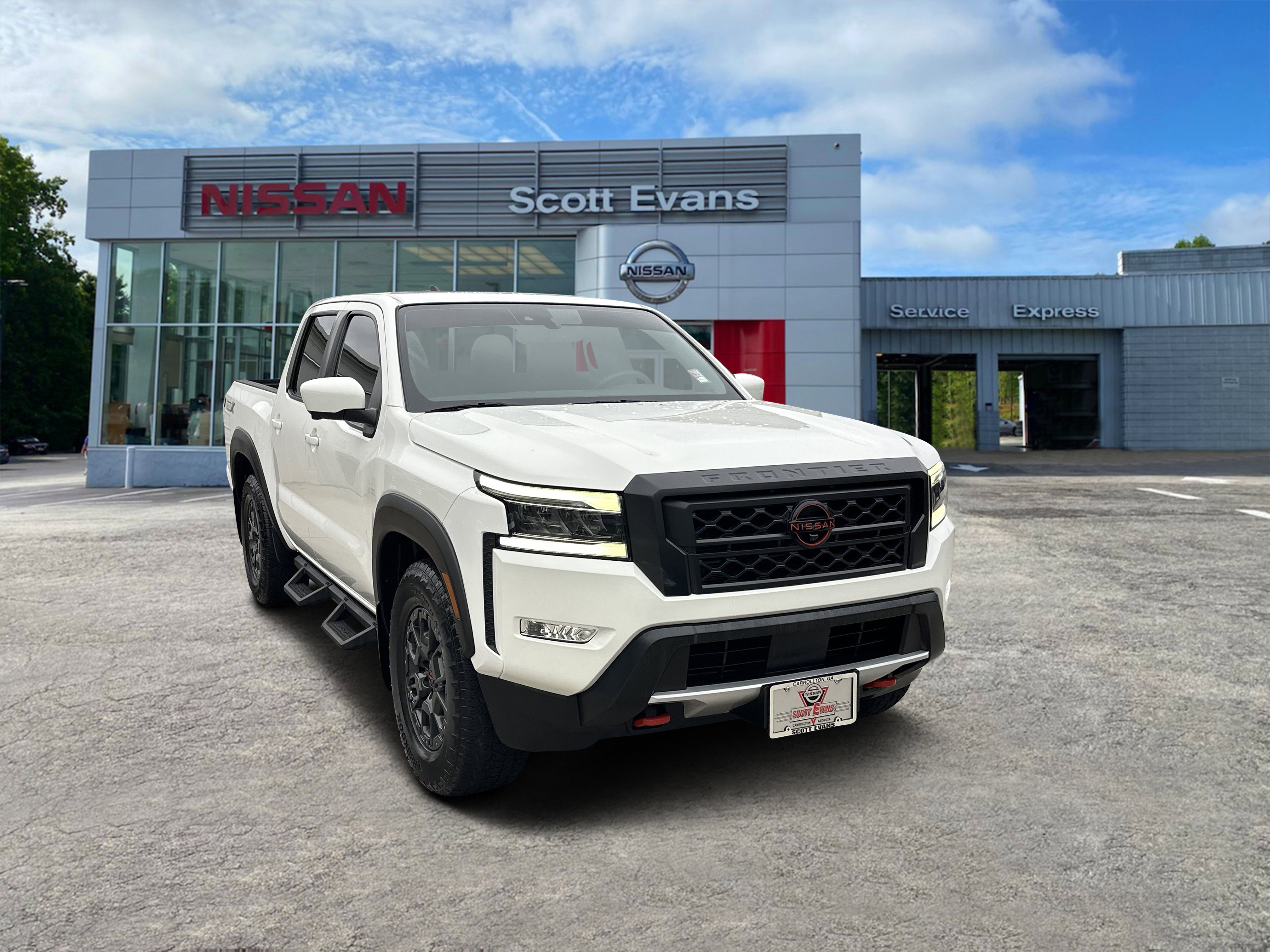 2022 Nissan Frontier PRO-X's photo