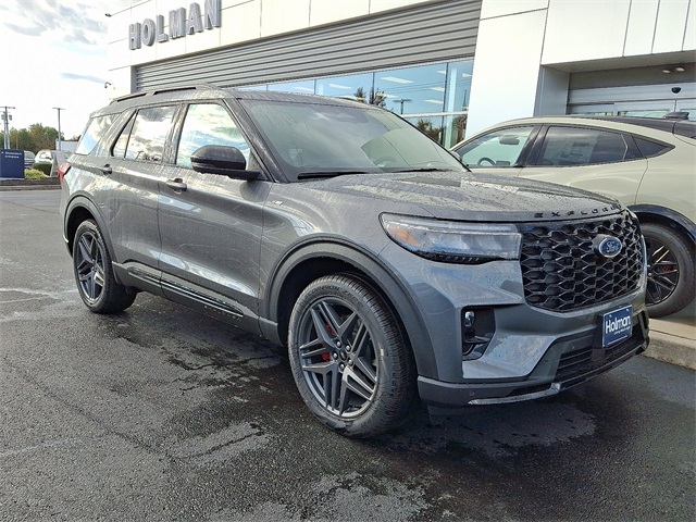 2026 Ford Explorer ST-Line photo 2