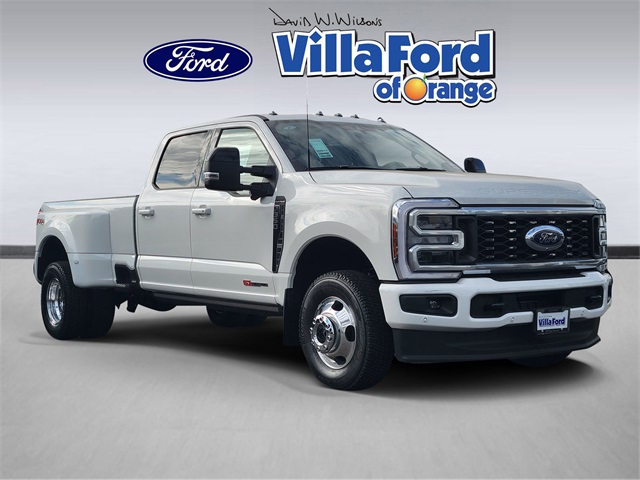 2026 Ford F-350 Super Duty Platinum's photo