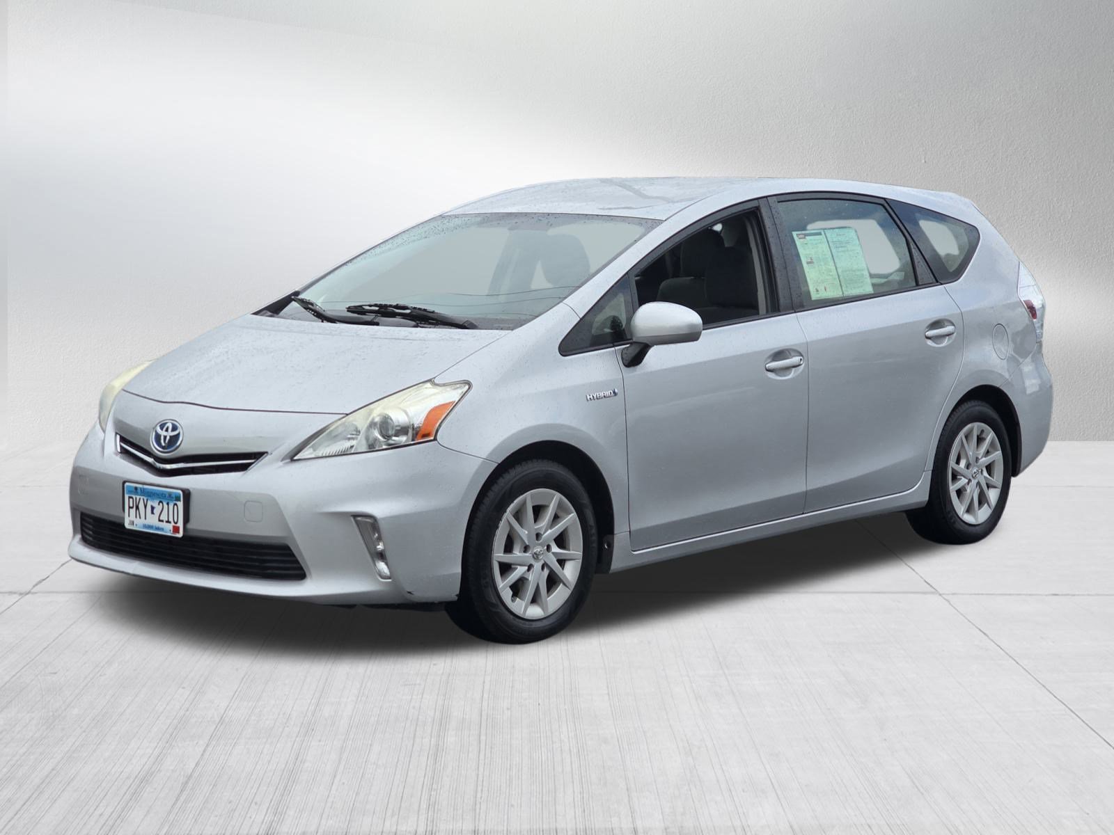 2013 Toyota Prius V Three photo 2