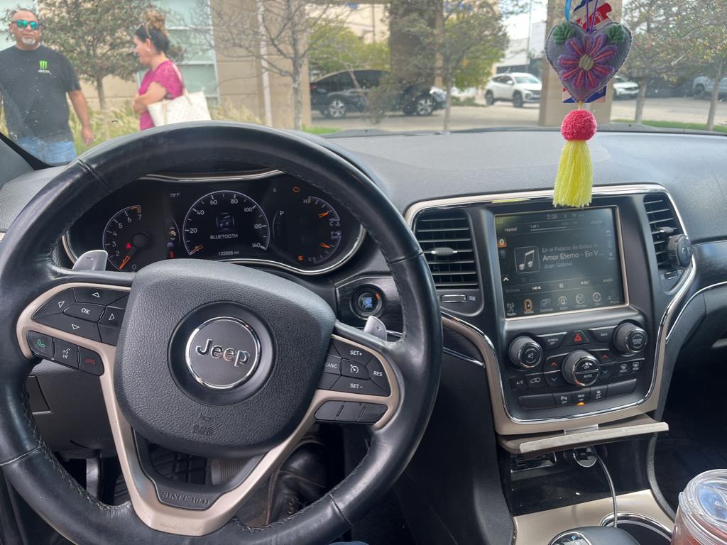 2014 Jeep Grand Cherokee Limited photo 2