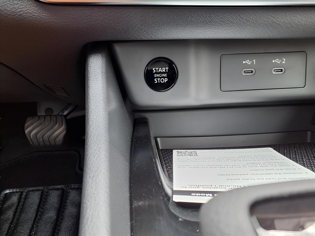 2025 Nissan Rogue SV photo 20