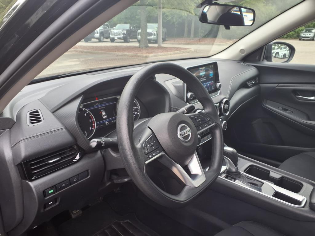 2023 Nissan Sentra SV photo 17