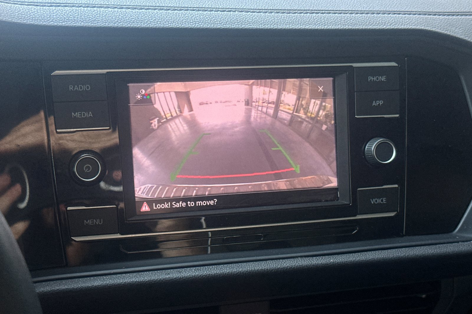 2024 Volkswagen Jetta SE photo 18