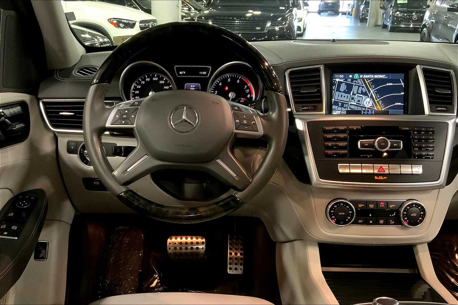 2015 Mercedes Benz ML 350 photo 5
