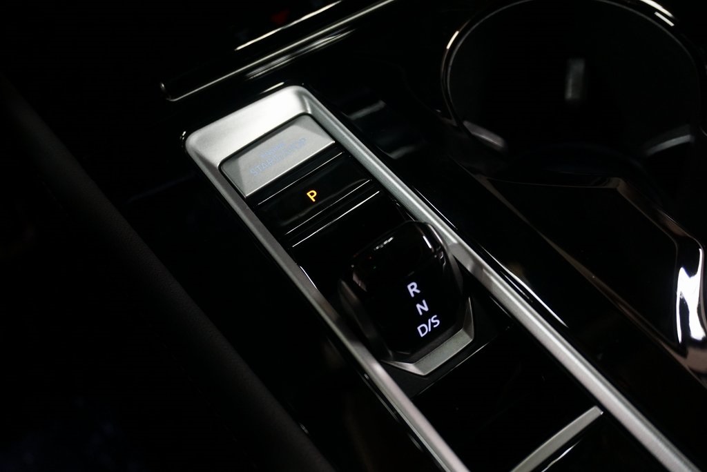 2025 Volkswagen Atlas Peak Edition SE photo 21