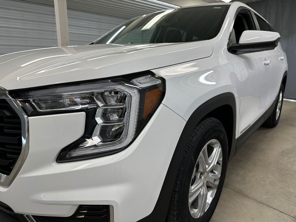 2023 Gmc Terrain SLE photo 15